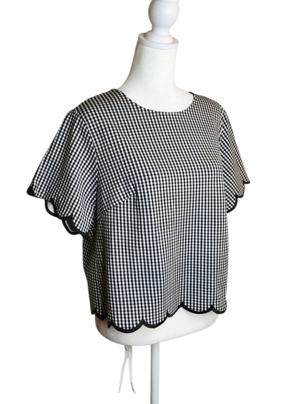 Kate Spade Jazzy Scalloped Gingham Cropped Top Black and White - Large